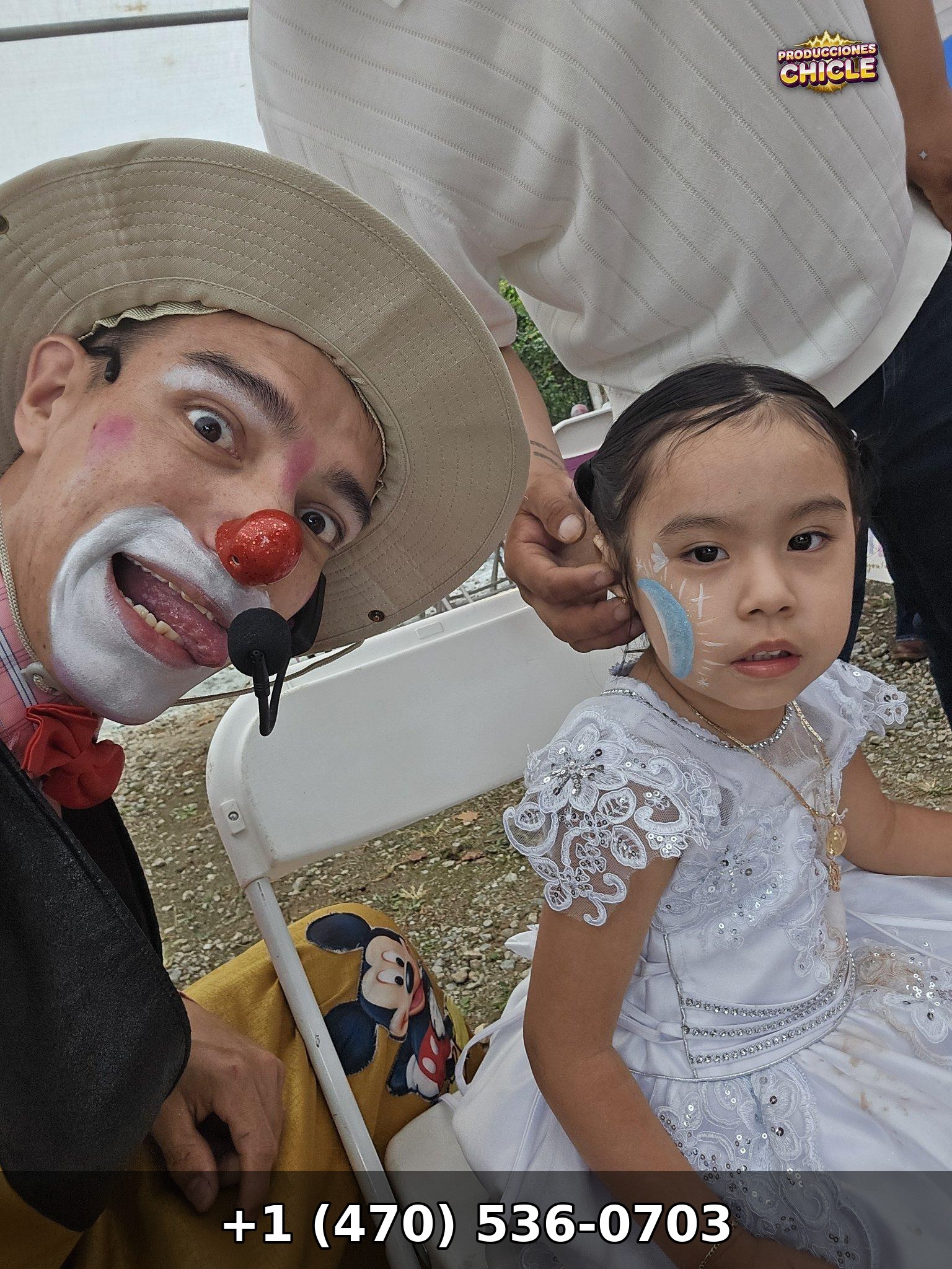 Payaso Chicle con niña en fiesta